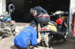 村里修个电动车都找不到人修理了