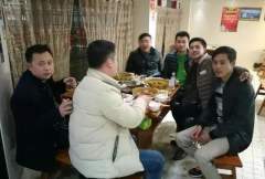 小时候的好友长大了后慢慢的就陌生了